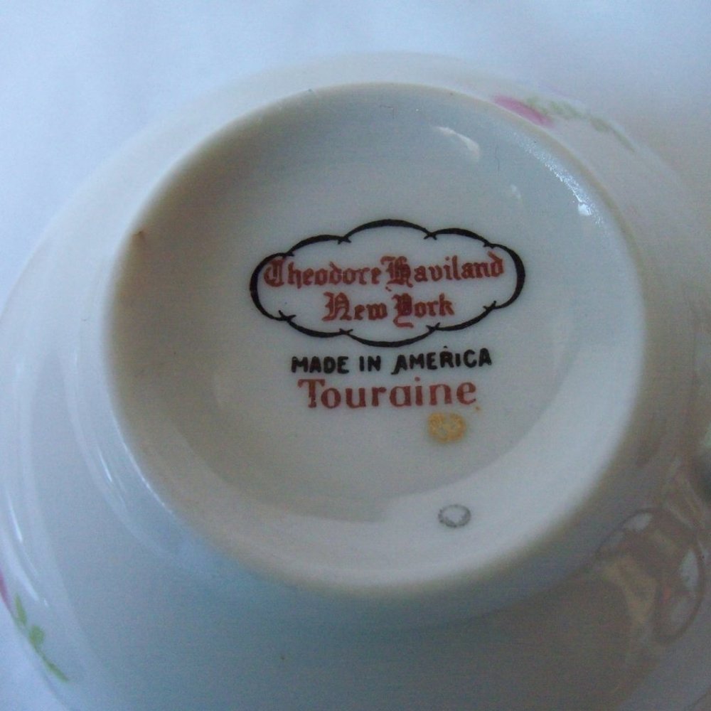 Haviland "Touraine" cup/saucer set (#EV371) - Picture 8 of 8